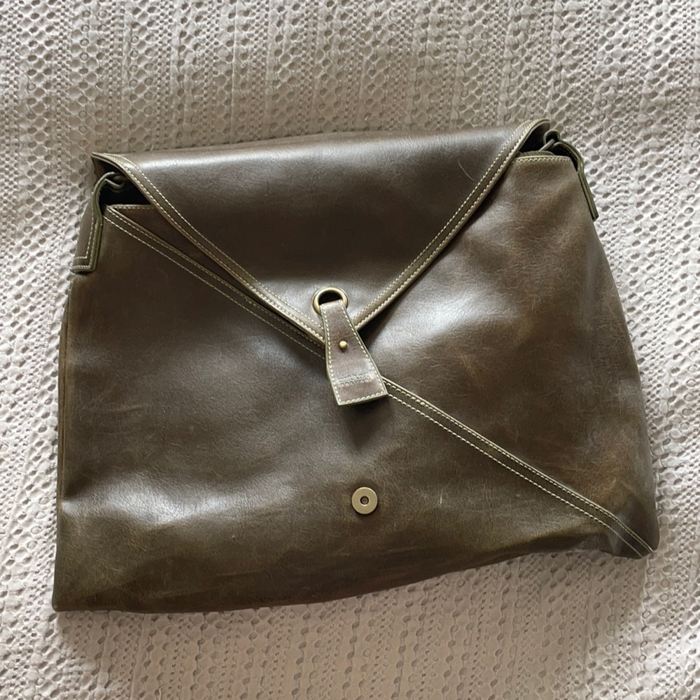 Matt & nat crossbody bag